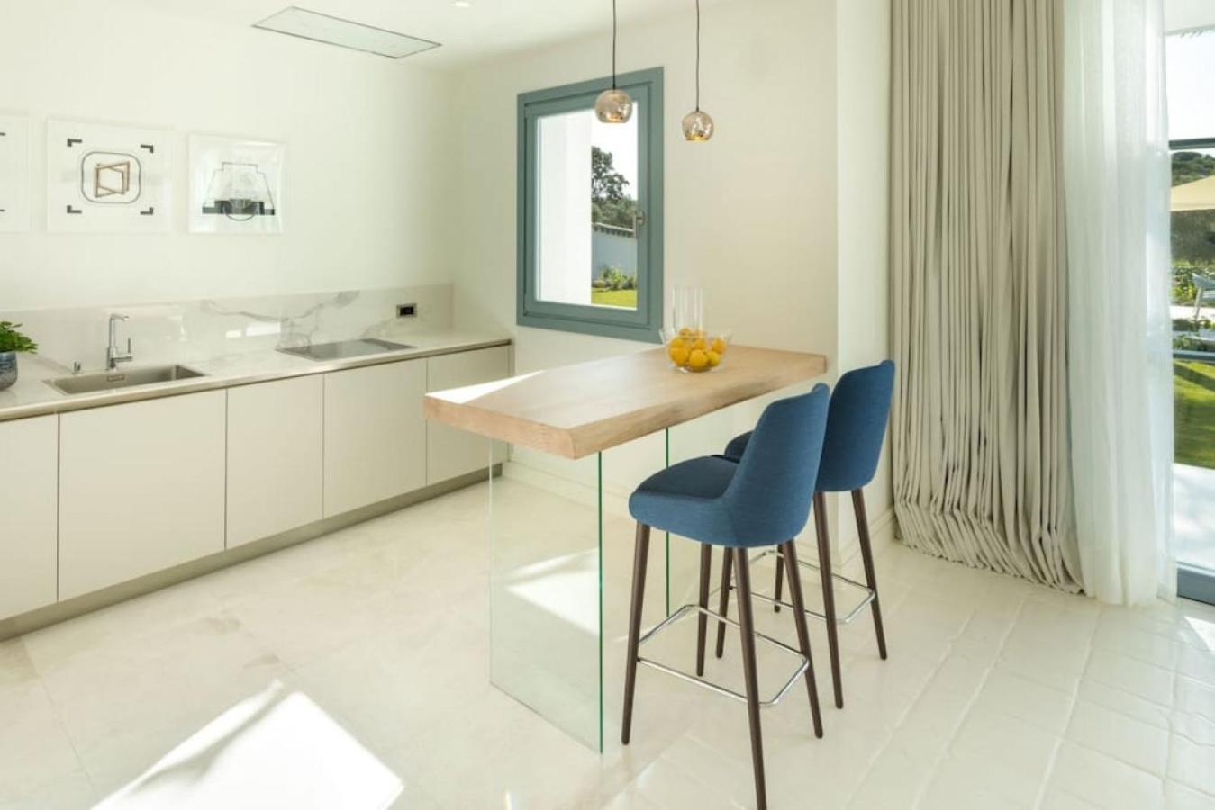 Paris 7 Bedroom In Marbella